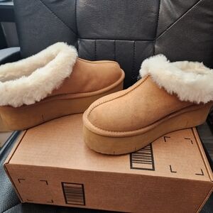 Women's Slip-on Boots